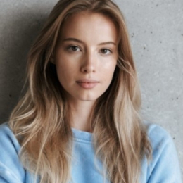 Mask-Group-8446@2x-300x342